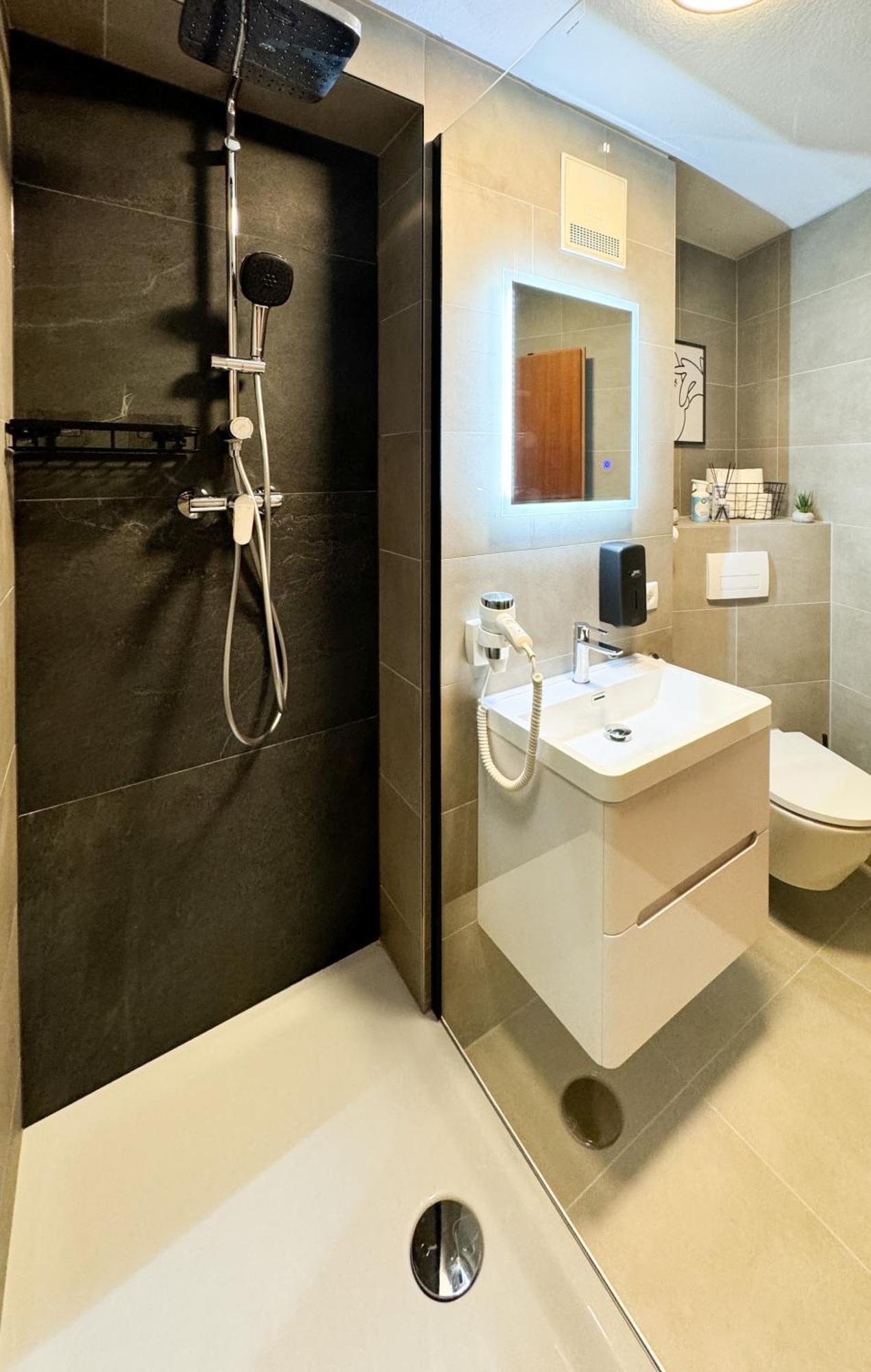 Modern Living In Karlsruhe - Frieden Apartments Εξωτερικό φωτογραφία